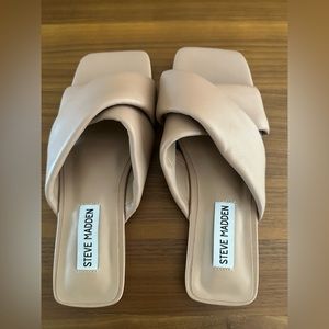 Steven Madden nude sandals